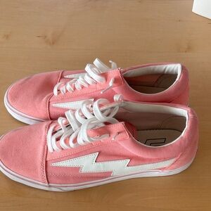 Stylish Pink and White Men’s Sneakers